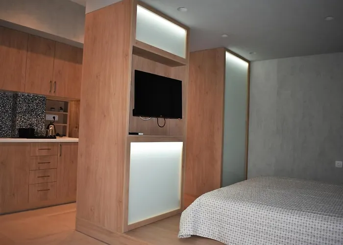 Saxon\'S Apartment
